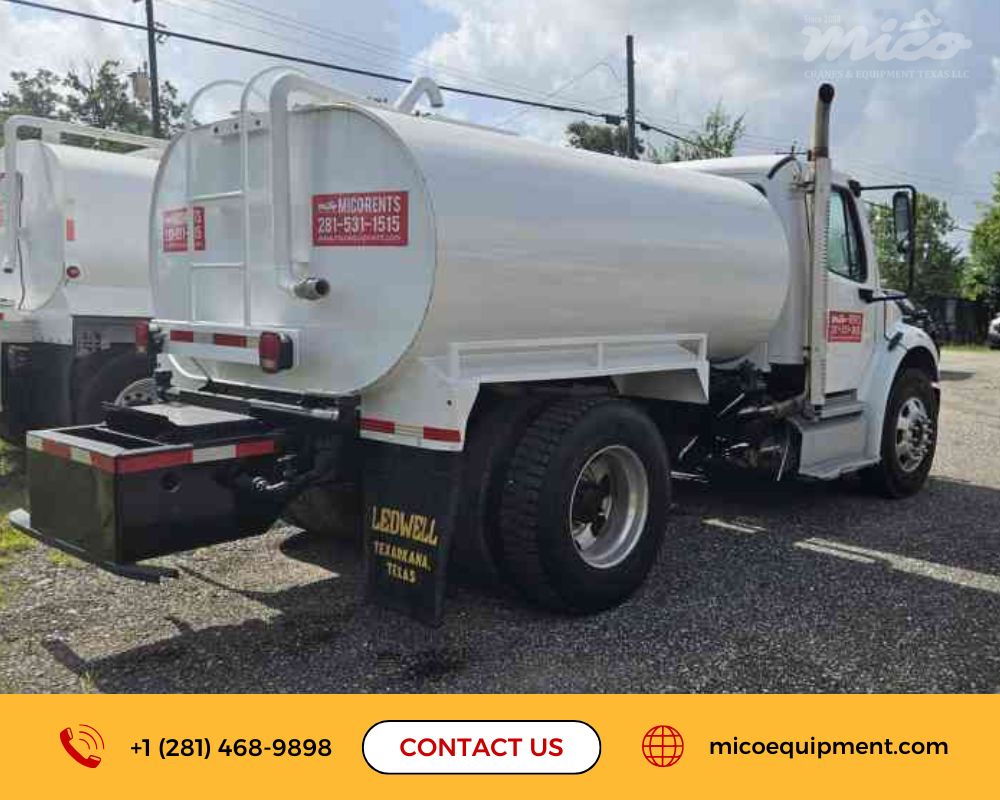 Freightliner Water Truck for Sale in HOUSTON, TEXAS